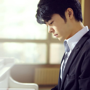 裸体美女开腿率
